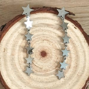 PENDIENTES LARGOS DE ESTRELLAS PLATEADO