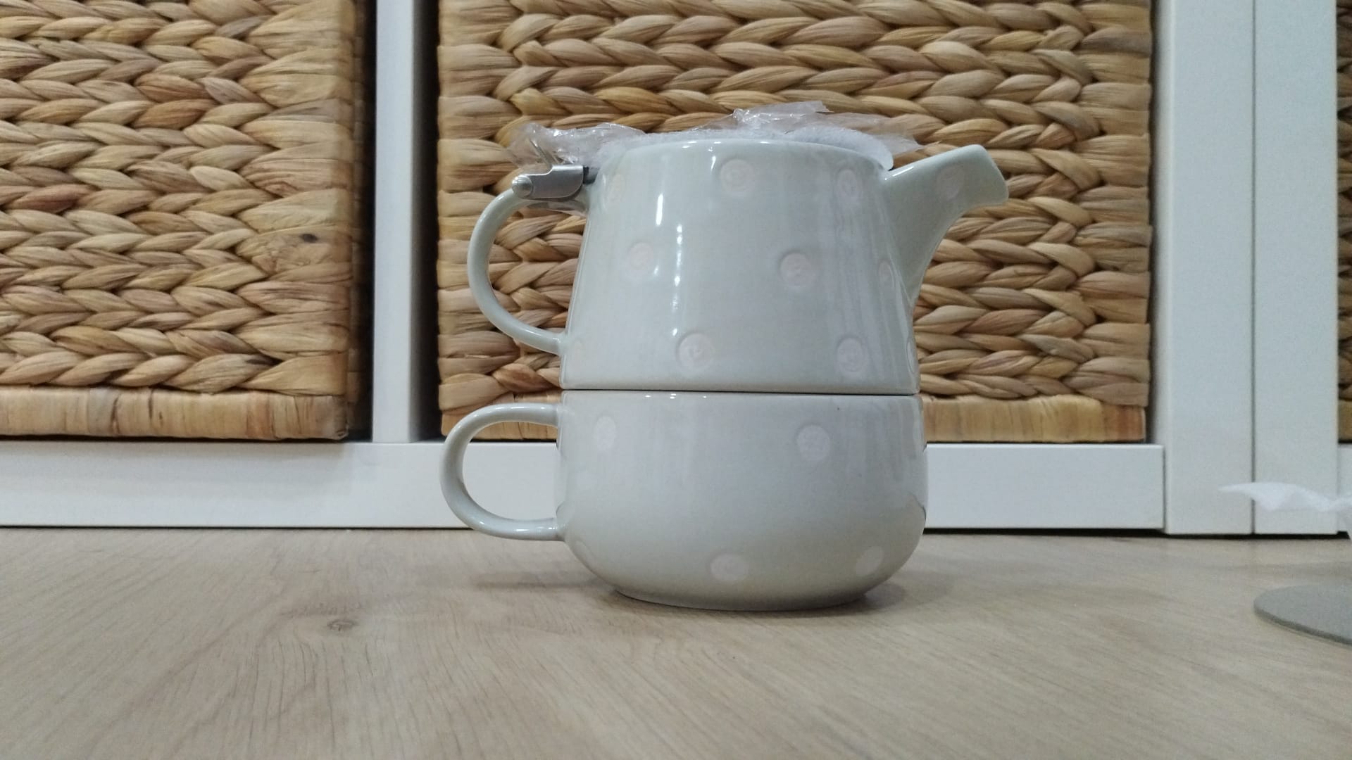 TETERA GRIS CON FILTRO Y TAZA 0,45L
